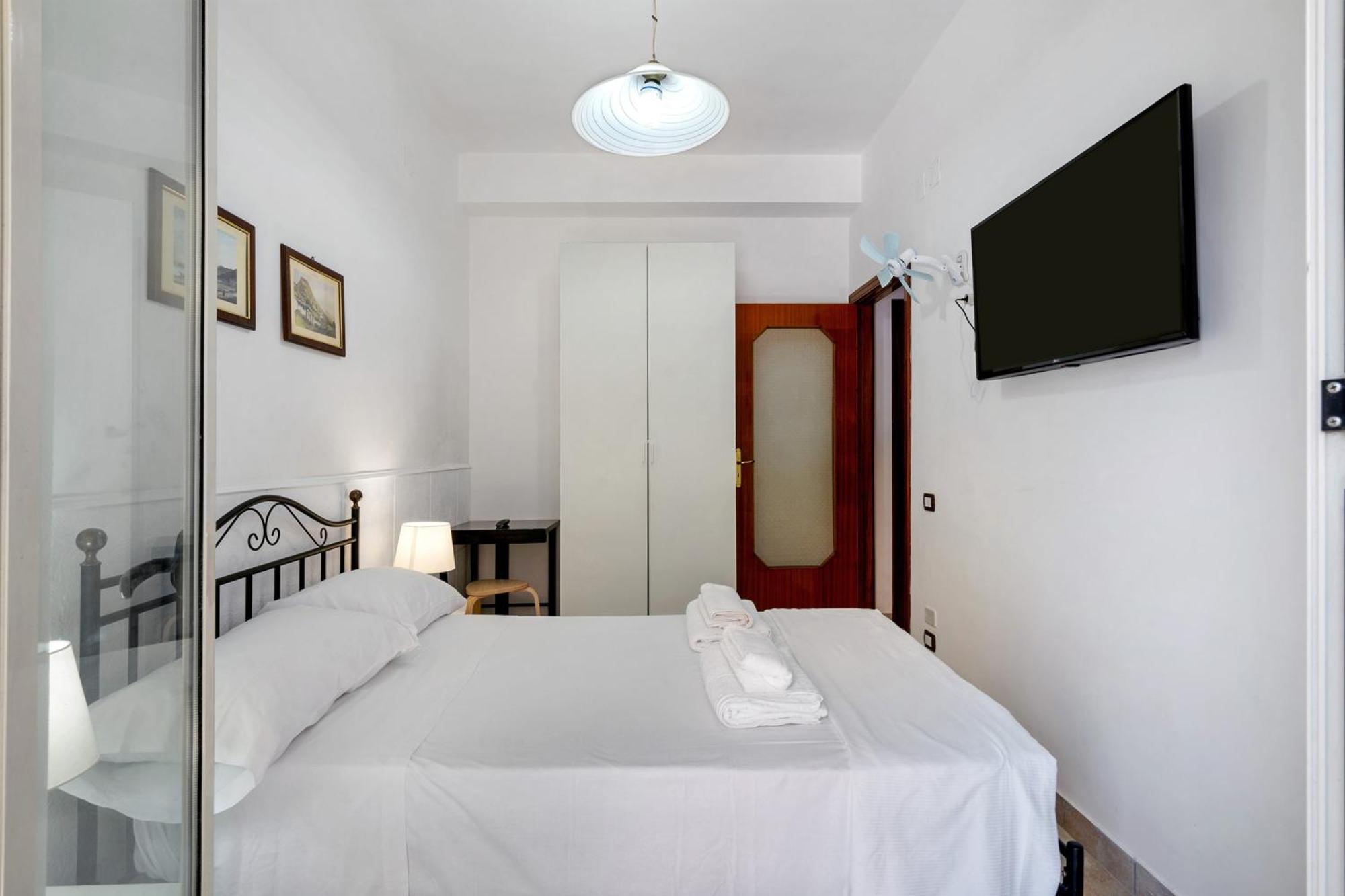 Casa Vacanza Caposcrofa Salerno Ngoại thất bức ảnh